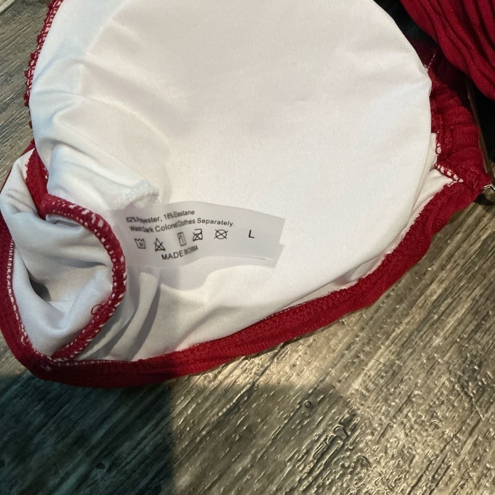 Red Bikini Set Size Large - Picture 7 of 9
